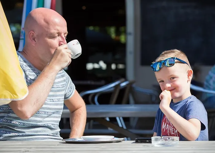 Oostappen Vakantiepark De Berckt Bv Baarlo (Limburg)